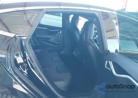 2016 Tesla Model S 60/70/75/85 z USA, uszkodzony, nr VIN 5YJSA1E17GF148428